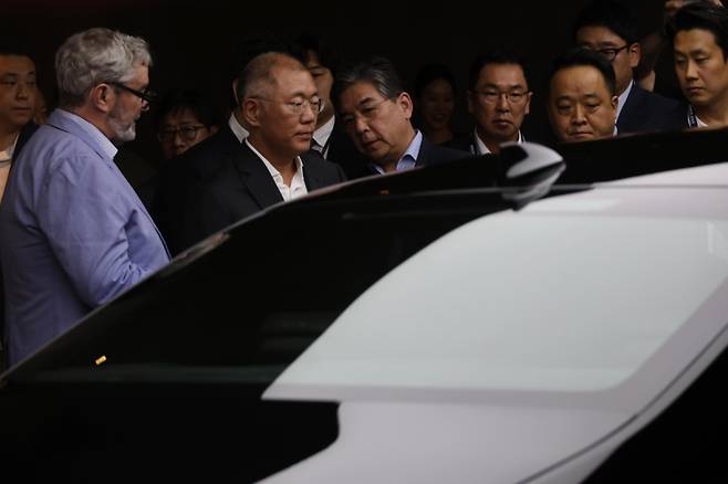 부산모빌리티쇼 찾은 정의선 현대차그룹 회장. 연합뉴스