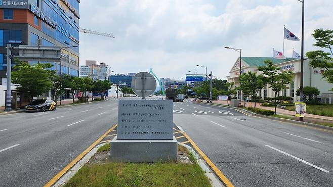 27일 오전 전남 나주 빛가람동 광주전남공동혁신도시. 광주전남공동혁신도시에서 광주의 흔적을 찾기가 쉽지 않았다. 광주전남공동혁신도시 건설공사 표지석 ⓒ시사저널 정성환