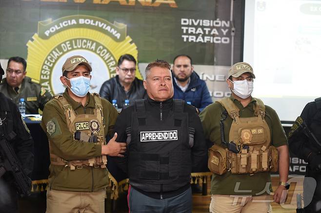 볼리비아 정부에 대한 쿠데타 시도로 26일(현지시간) 후안 호세 수니가 육군 사령관이 경찰에 체포되는 모습. 2024.06.26 ⓒ 로이터=뉴스1 ⓒ News1 임여익 기자