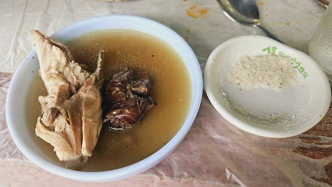 20240629_131109.jpg 장모님 생신 비오는 날 계곡 닭백숙과 오리주물럭