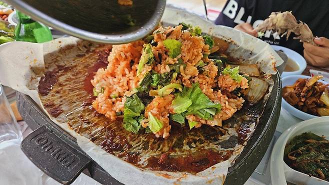 20240629_131948.jpg 장모님 생신 비오는 날 계곡 닭백숙과 오리주물럭