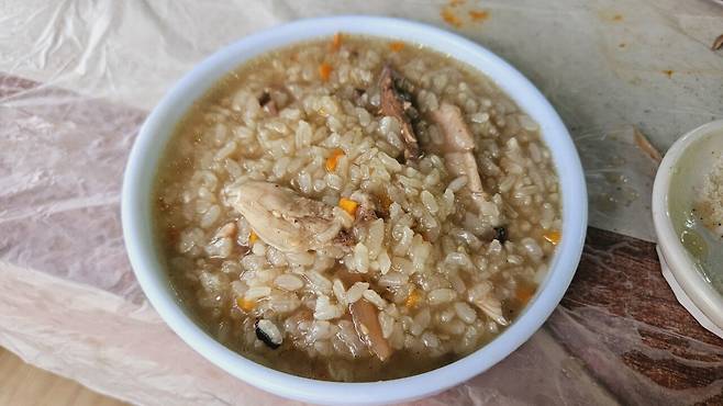 20240629_133926.jpg 장모님 생신 비오는 날 계곡 닭백숙과 오리주물럭