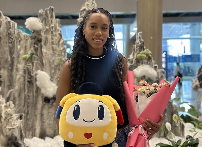 1일 입국한 도로공사 유니 (한국도로공사 베구단 제공)