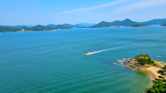 객실에서 본 통영 바다 / 사진=김혜성 여행+ 기자