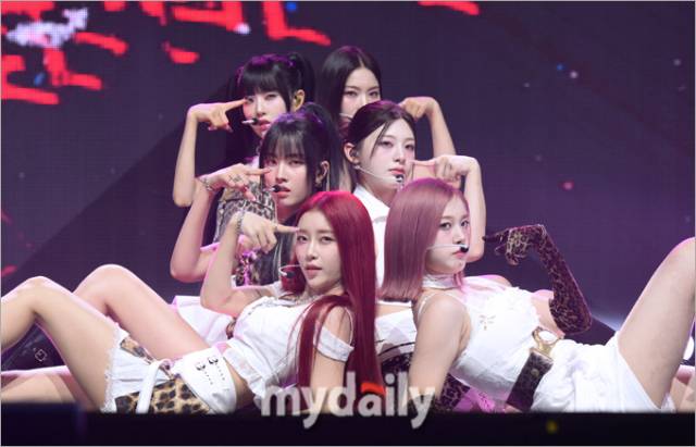 스테이씨 첫 번째 정규앨범 '메타모르픽(Metamorphic)' 발매 기념 쇼케이스. / 한혁승 기자(hanfoto@mydaily.co.kr)
