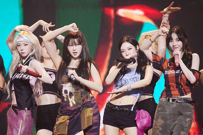 이날 공연은 '드라마'로 시작해 '목소리'로 막을 내렸다. SM엔터테인먼트 제공