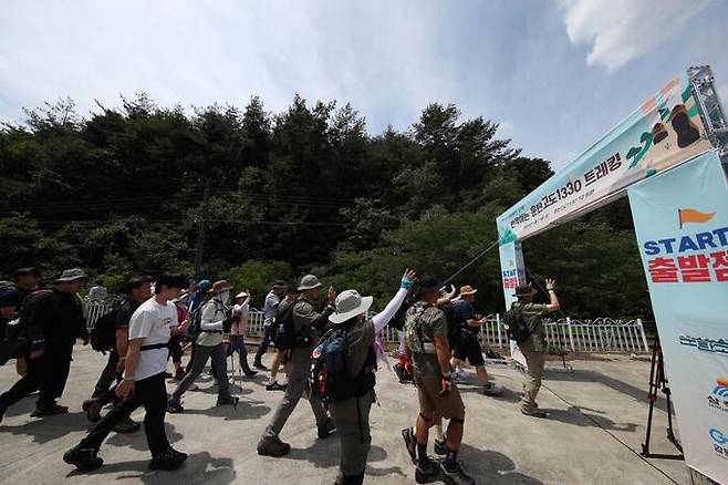 운탄고도 트레킹 모습. 강원관광재단 제공