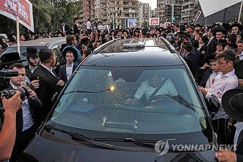 30일 예루살렘 거리 점령한 이스라엘 초정통파 유대교 [AFP 연합뉴스 자료사진. 재판매 및 DB 금지]