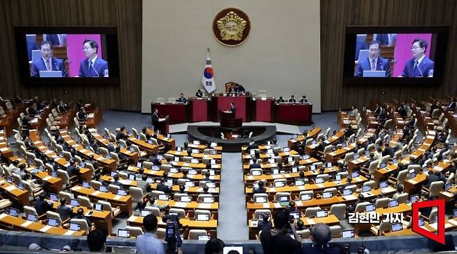 박범계 더불어민주당 의원이 2일 국회에서 열린 본회의에서 박성재 법무부 장관에게 대정부 질문을 하고 있다. 사진=김현민 기자 kimhyun81@