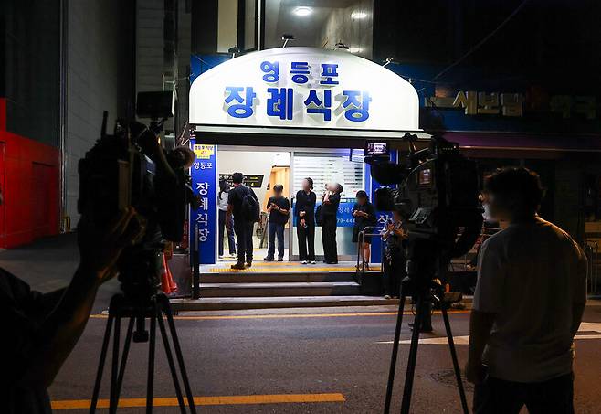 전날 시청역 교차로에서 발생한 대형 교통사고로 목숨을 잃은 이들이 안치된 서울 영등포구 영등포병원 장례식장. 연합뉴스.