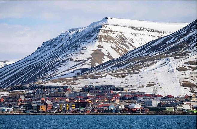 노르웨이의 북극 인근 스발바르 군도의 스피츠베르겐섬. (사진 SCMP 캡처) 2024.07.02   *재판매 및 DB 금지