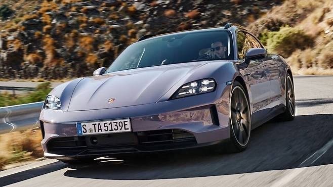 포르쉐 '타이칸 페이스리프트'