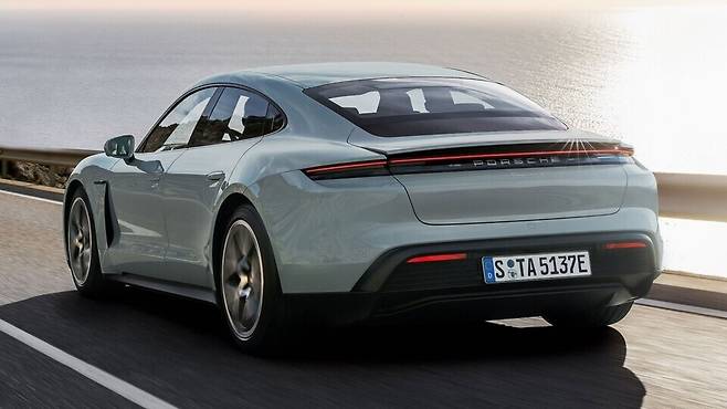 포르쉐 '타이칸 페이스리프트'