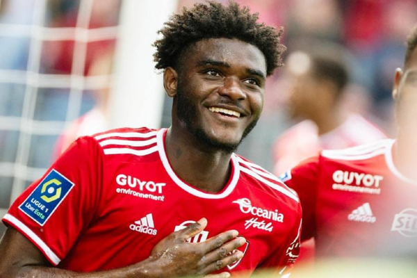 사진=MassiliaZone.&nbsp;로베르토&nbsp;데&nbsp;제르비&nbsp;감독의&nbsp;올림피크&nbsp;드&nbsp;마르세유가&nbsp;여름&nbsp;첫&nbsp;영입을&nbsp;완료했다.