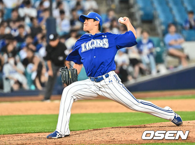 [OSEN=대구, 이석우 기자] 3일 대구삼성라이온즈파크에서 2024 신한 SOL 뱅크 KBO 리그 삼성 라이온즈와 KIA 타이거즈의 경기가 열렸다. 홈팀 삼성은 이승현이 선발 출전하고 방문팀 KIA는 알드레드가 선발로 출전했다. 삼성 라이온즈 이상민이 역투하고 있다. 2024.07.03 / foto0307@osen.co.kr