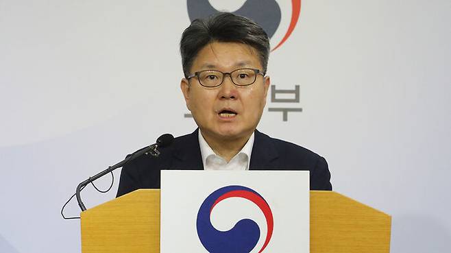 지난 4일 의대 교육 관련 긴급 브리핑한 오석환 교육부 차관