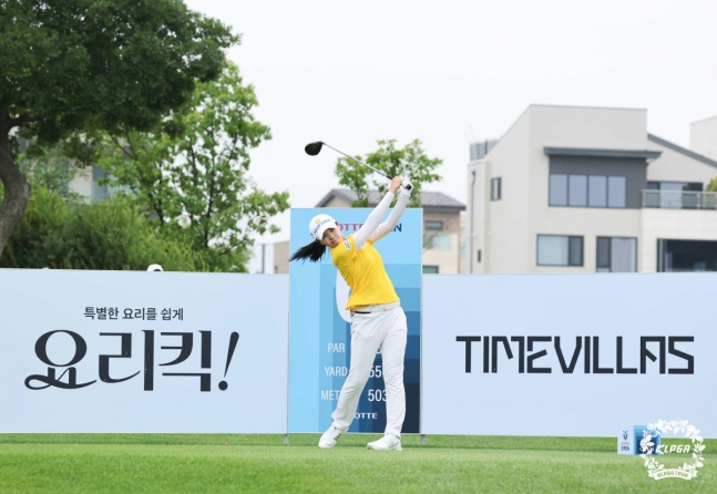 이가영의 KLPGA 투어 롯데 오픈 최종 라운드 경기 모습. /사진= KLPGA