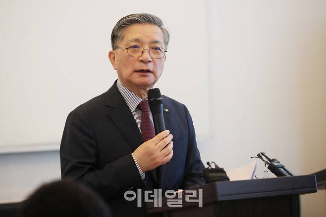 이한준 한국토지주택공사(LH) 사장이 4일 세종의 한 식당에서 열린 기자 간담회에서 발언 중이다 .(사진=LH)