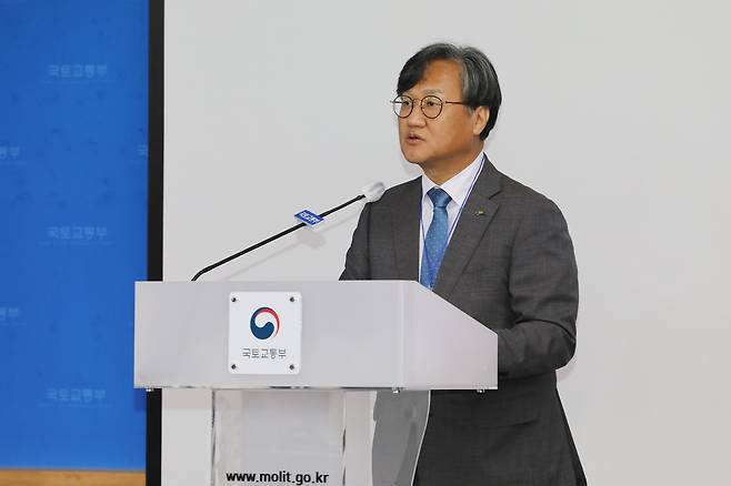 오주헌 LH 공공주택본부장이 지난 4일 '스마트건설 추진계획' 브리핑에서 발언하고 있다./LH 제공
