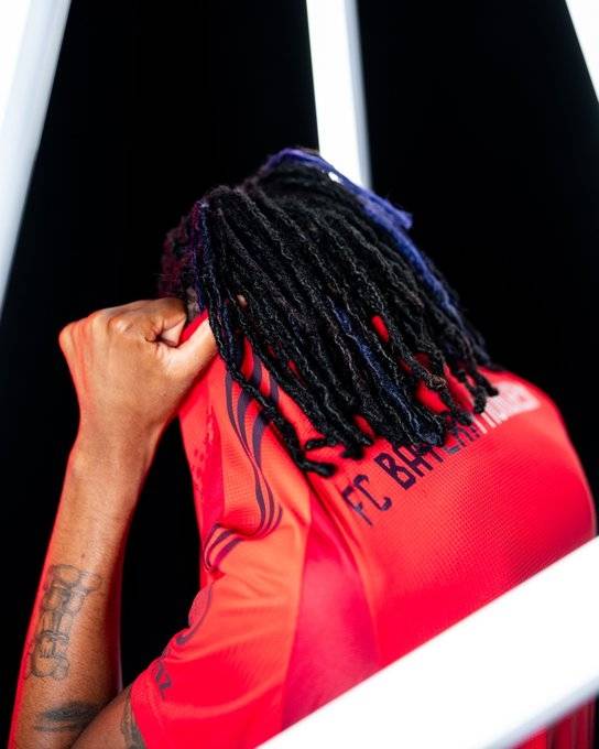 직전 2023-2024시즌에는 가파르게 성장하며 득점력이 폭발했다. 리그 19경기에만 나섰으나, 10골 6도움을 폭발시켰다. 잦은 햄스트링 부상에도 늘 곧바로 기량을 회복하며 거둔 성과였다. 무엇보다 그의 나이는 아직 22세다.