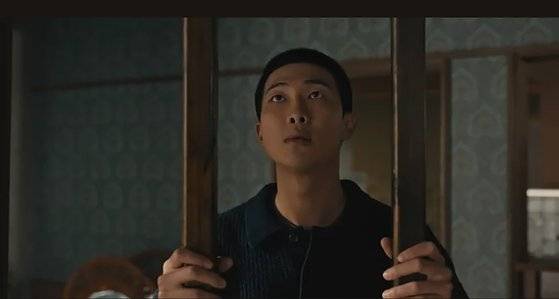 RM의 뮤직비디오는 넷플릭스 ‘성난 사람들’의 이성진 감독이 연출했다. [사진 빅히트뮤직]