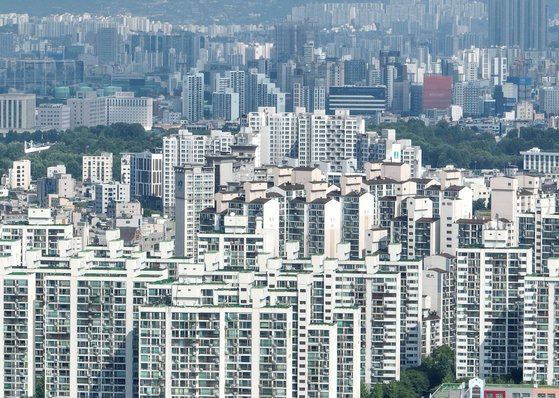 지난 1일 오전 서울 시내의 아파트 단지 모습. 연합뉴스