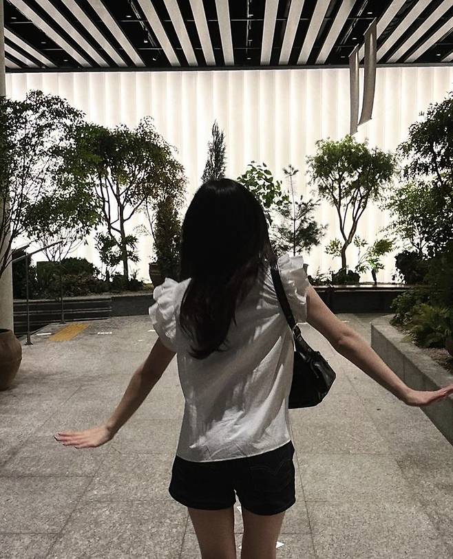 [서울=뉴시스] 율희. (사진=율희 인스타그램 캡처) 2024.07.08. photo@newsis.com  *재판매 및 DB 금지