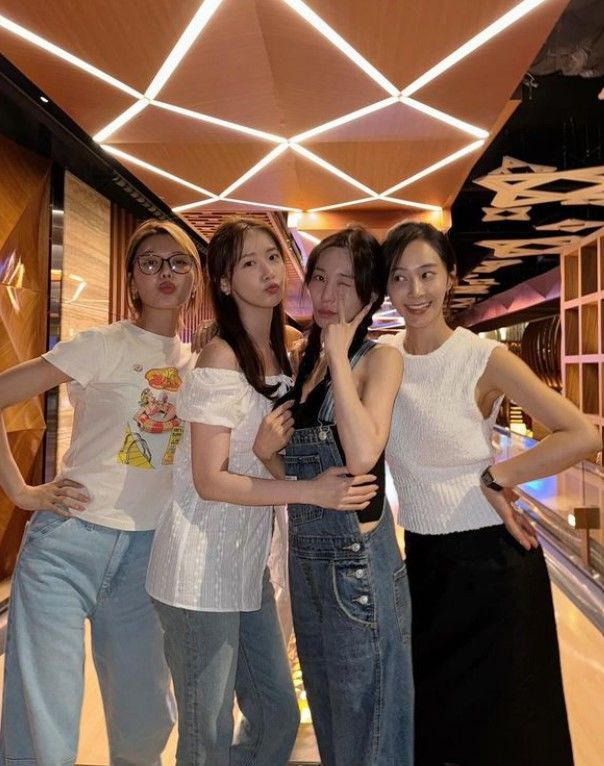 [서울=뉴시스] 수영(왼쪽부터), 윤아, 티파니, 유리. (사진=윤아 인스타그램 캡처) 2024.07.08. photo@newsis.com *재판매 및 DB 금지