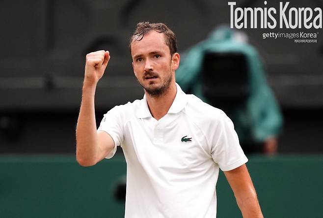 세계 1위 시너를 꺾고 2년 연속 윔블던 준결승에 진출한 메드베데프