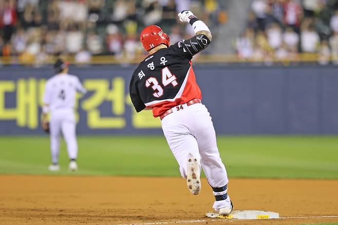 ▲6회 초 만루홈런 장식하는 최형우 [KIA타이거즈]
