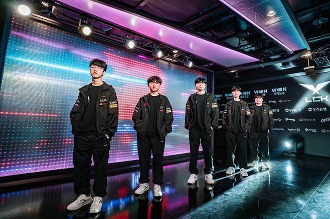 KT 선수단. LCK