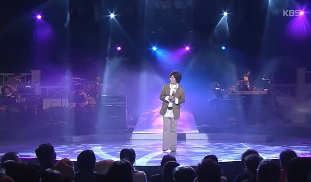 '고귀한 선물'을 시작으로 장은아는 2집 '이 거리를 생각하세요', 3집 '결혼의 꿈'으로 인기를 이어갔다. KBS 2FM '젊은이의 노래'에서 임백천과 더블 MC를 맡는 등 방송 진행자로서도 명성을 알렸다. /KBS1