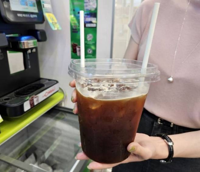 CU가 새로 출시하는 'get 아이스 아메리카노 2XL'에는 에스프레소 4 샷이 들어간다. /사진=CU 제공