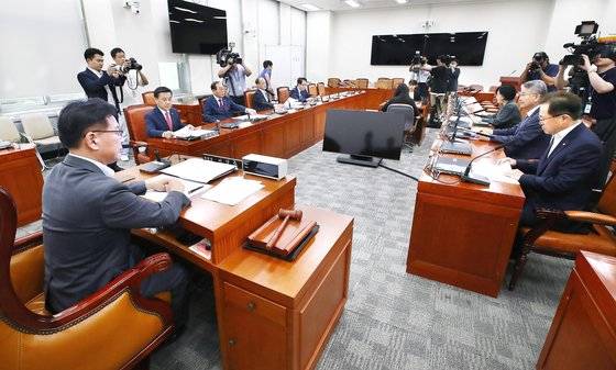 21대 국회 떄인 지난해 8월 이양수 국민의힘 의원(윤리특위 1소위원장)이 여의도 국회에서 열린 '윤리특별위원회 제1소위원회'를 주재하고 있다. 뉴스1