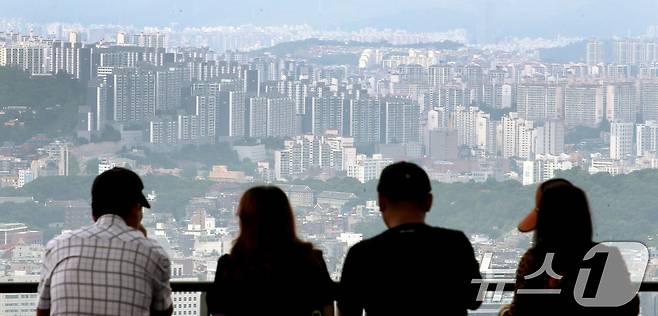 사진은 1일 서울 남산에서 바라본 아파트 단지. 2024.7.1/뉴스1 ⓒ News1 임세영 기자