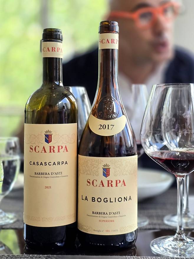 스카르파 바르베라 다스티 와인. 최현태 기자