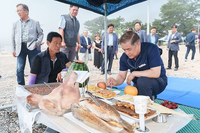 김한성 월성본부장이 경주 관내 해수욕장 안전기원제에 참석하고 있다. 월성본부 제공