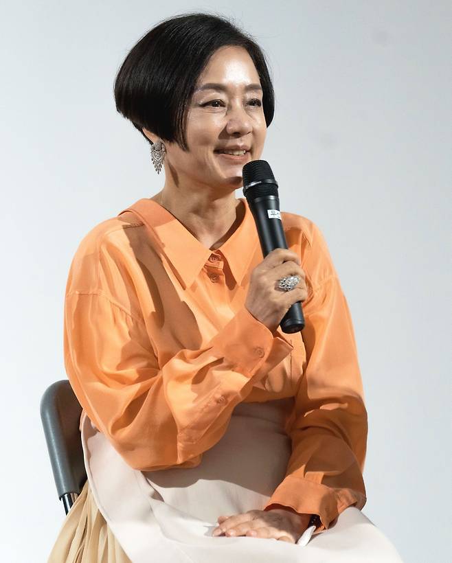 13일 관객 대화 시간에 배우 장미희가 영화 ‘사의 찬미’에 출연할 당시 소회를 밝히고 있다. /부천국제판타스틱영화제