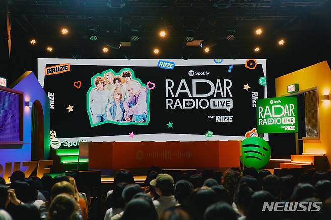 [서울=뉴시스] 그룹 '라이즈'가 오디오·음원 스트리밍 플랫폼 '스포티파이(Spotify)'의 'RADAR Radio Live' 행사에 참여했다. (사진=스포티파이 제공) 2024.07.15. photo@newsis.com