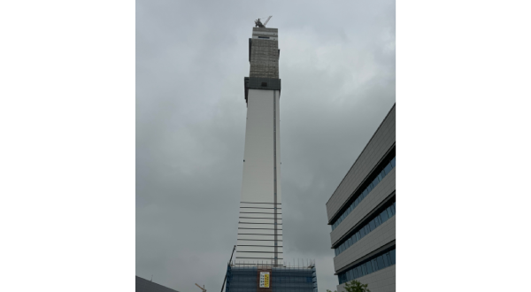 The 235-meter-high test tower for elevators. [Photo by Jung You-jung]