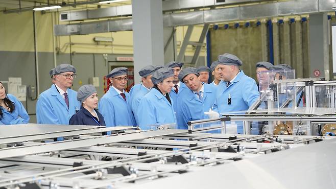 Rafael Mariano Grossi, IAEA Director-General official visit to the IAEA LEU Bank located at the Ulba Metallurgical Plant in Oskemen, Kazakhstan. 18 April 2023. (LEU Bank, Kazakhstan)