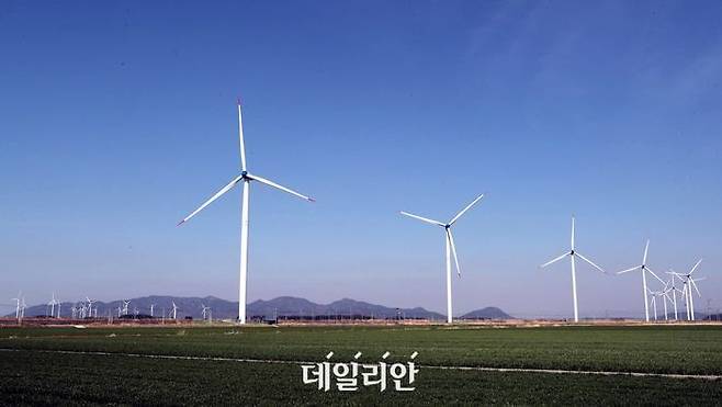 전남 영광군 염산면 일원에 준공된 영광풍력발전단지.ⓒ뉴시스