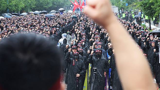 총파업 돌입한 전국삼성전자노동조합 [사진 제공: 연합뉴스]