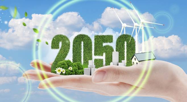 내년부터 민간 공동주택(아파트)의 제로에너지건축물 인증 제도가 시행됨에 따라 1차 에너지의 사용량을 감축할 전망이다. /그래픽=강지호 디자인 기자