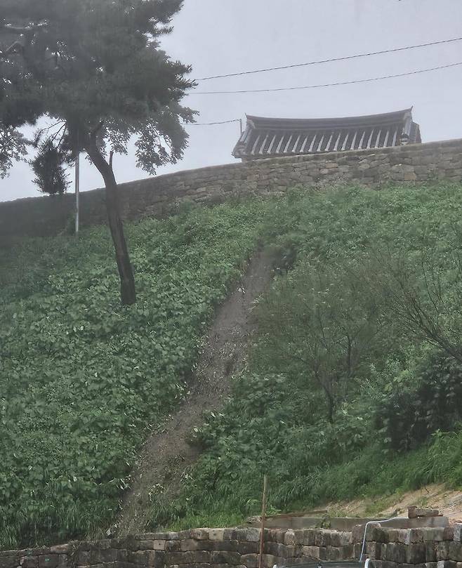 사적 '오산 독산성과 세마대지' 피해 모습  [국가유산청 제공. 재판매 및 DB 금지]