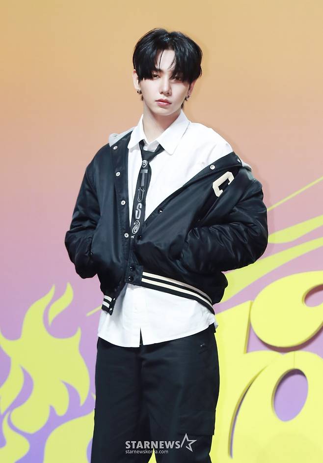 그룹 보이넥스트도어(BOYNEXTDOOR) 명재현이 15일 오후 서울 광진구 예스24라이브홀에서 진행된 미니 2집 ‘HOW?’ 발매기념 쇼케이스에서 포즈를 취하고 있다. /2024.04.15 /사진=이동훈 기자