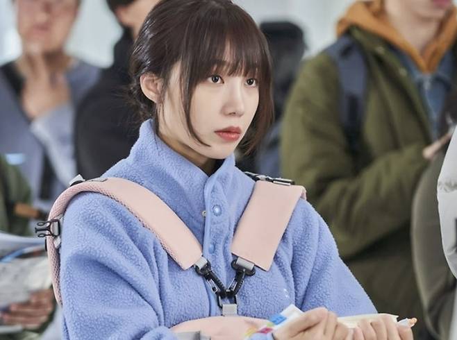 20대 취준생 본캐 이미진 역의 정은지. 사진 ㅣJTBC