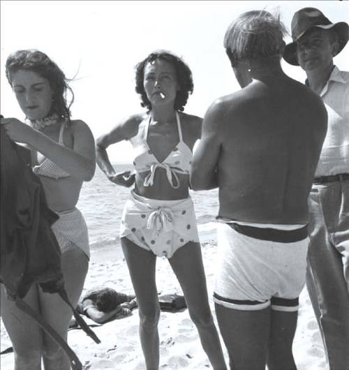 폴 엘뤼아르, 피카소, 누쉬, 도라와 함께, 1937년.