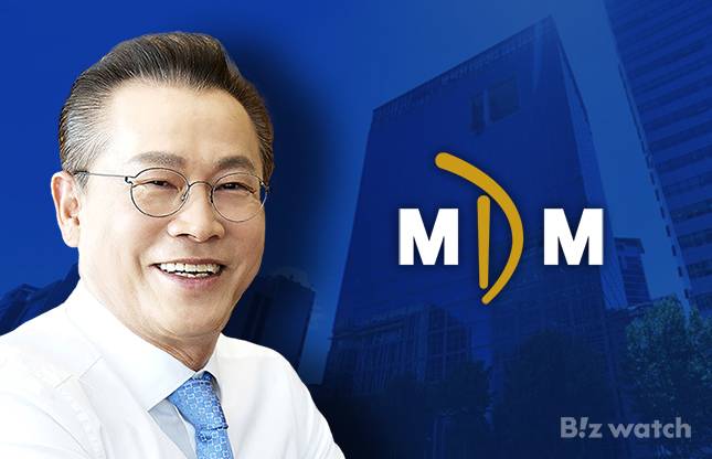 문주현 엠디엠그룹 회장