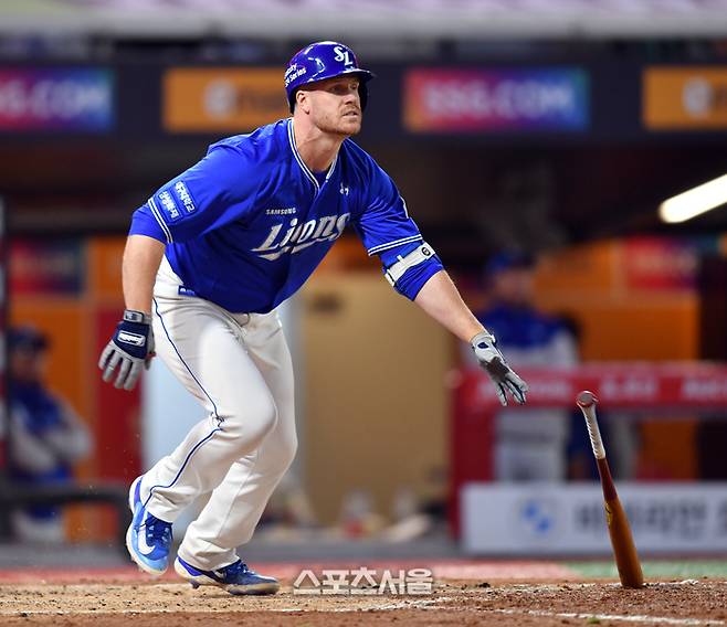 삼성 맥키넌이 인천SSG랜더스필드에서 열린 2024 KBO리그 SSG전에서 타격하고 있다. 사진 | 스포츠서울DB